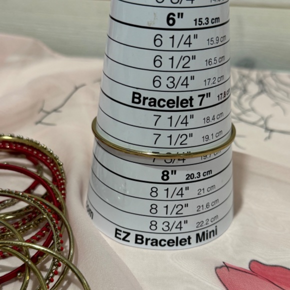 Red Velvet Gold Silver Studded Bangle Bracelets Set 16 - Picture 4 of 8